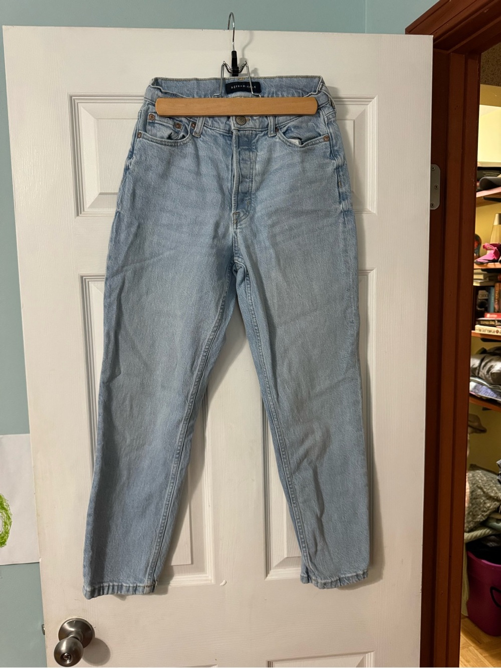 Aeropostale Light Wash Straight-Leg Women’s Jeans